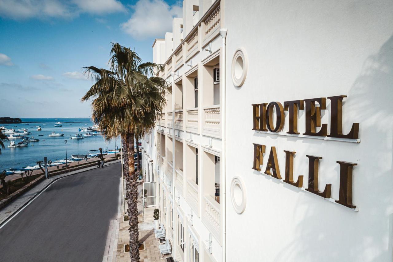 Hotel Falli ポルト・チェザーレオ エクステリア 写真